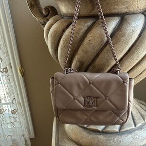 BADGLEY MISCHKA Chic Quilted Shoulder Bag in Taupe